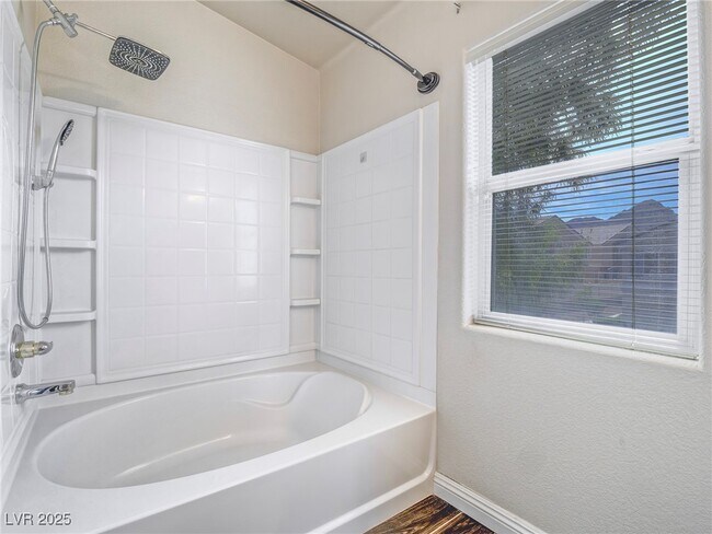 Building Photo - 1070 Thrill Ct