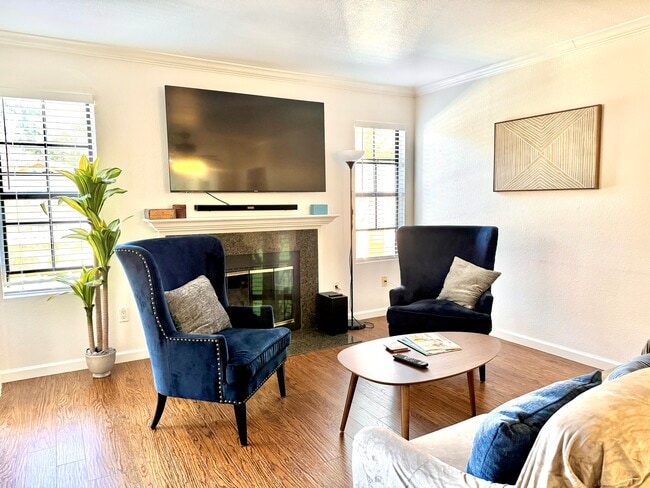 Building Photo - 12035 Alta Carmel Ct