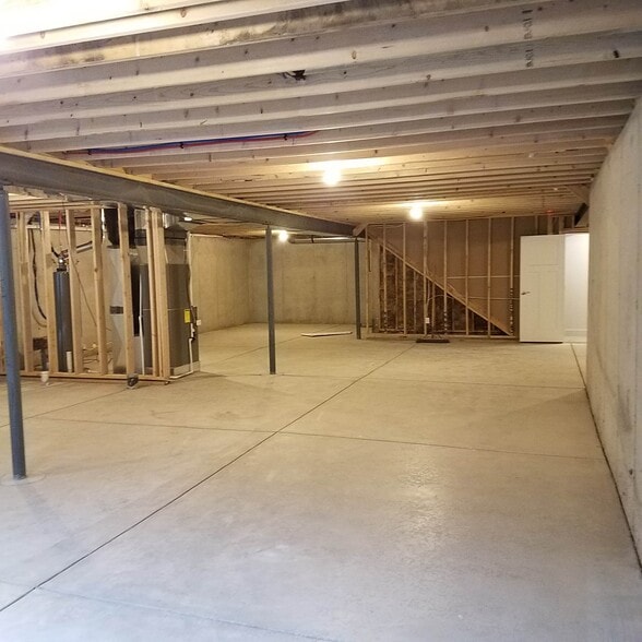 Unfinished Basement - 448 Trailcrest Ct