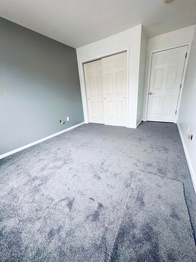 Building Photo - 5 Soho Dr