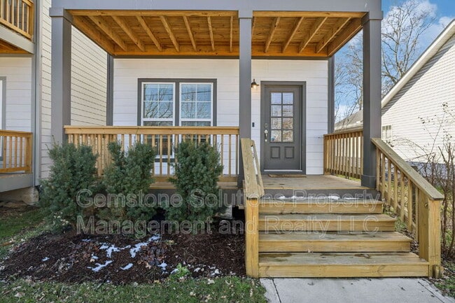 Building Photo - 1609 9th Ave N