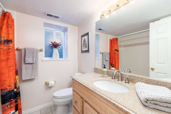 Building Photo - 8126 Clover Spring Ln