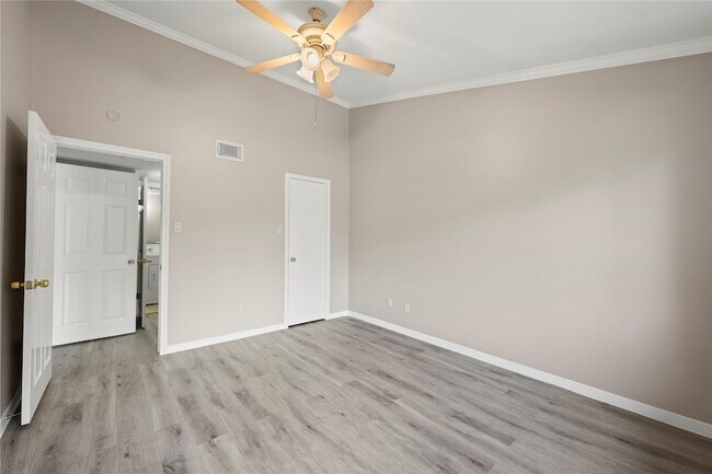 Building Photo - 3500 Tangle Brush Dr