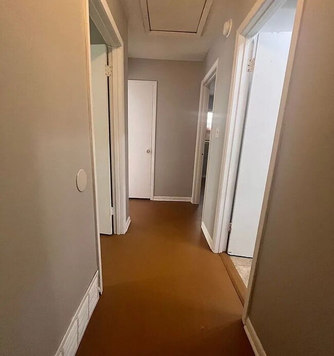Building Photo - "Charming 3-Bedroom Memphis Home with 5 Half Baths – Perfect for Entertaining!"