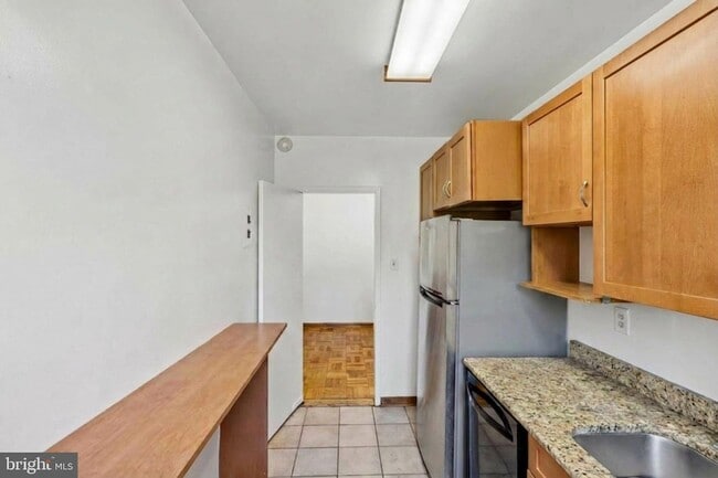 Building Photo - 4200 Cathedral Ave NW