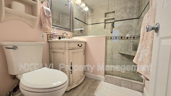 Building Photo - 1065 Gulf Shore Blvd N