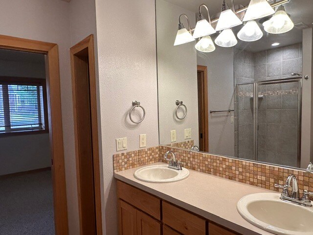 Building Photo - 2851 Des Moines Dr