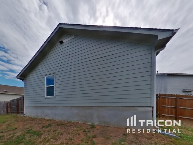 Building Photo - 5603 Apricot Mist
