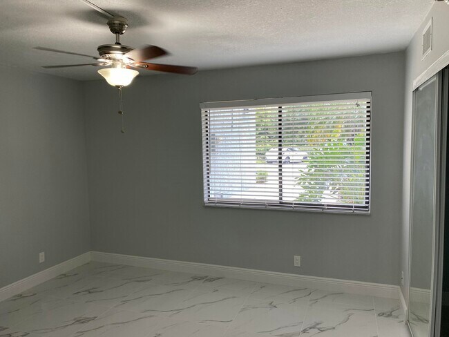 Building Photo - 2788 Tennis Club Dr