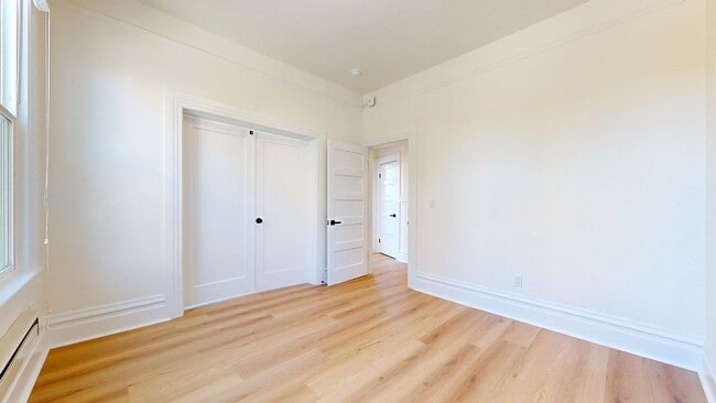 Building Photo - 445 Octavia St