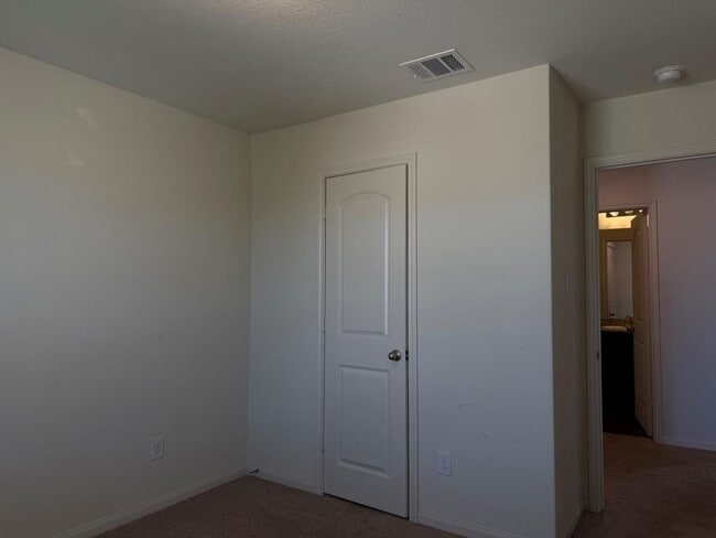 Building Photo - 709 Yearwood Ln