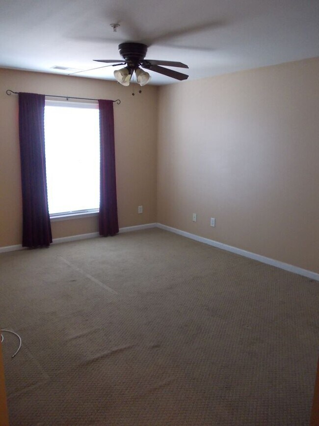 Building Photo - Awesome 2 Bed Condo in Desired NODA - The ...