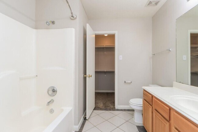 Building Photo - 12119 Bowsman Dr