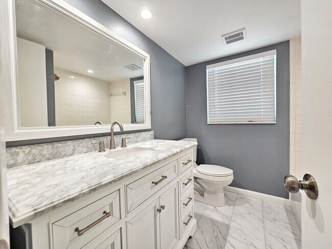 Building Photo - 3 Bedroom 2 Bath Home in Safety Harbor