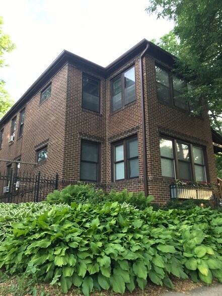 All brick craftsman construction from 1917 - 509 W 22nd St