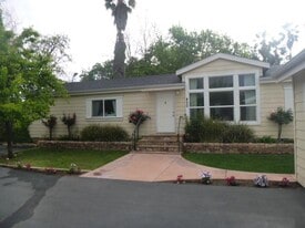 Building Photo - 420 S Montgomery St