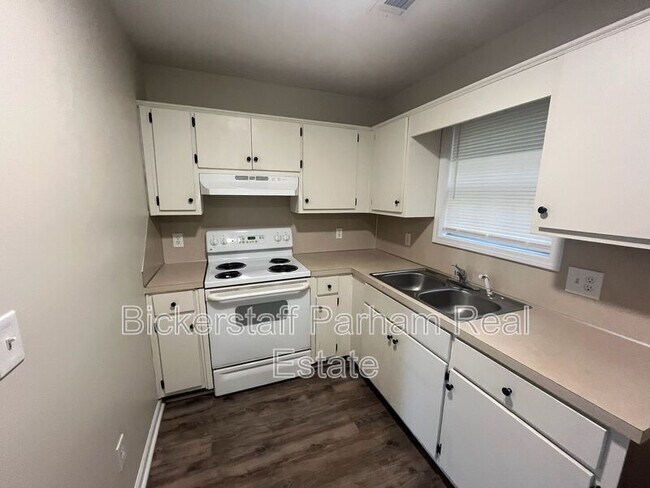 Building Photo - 36 Crosswinds Rd