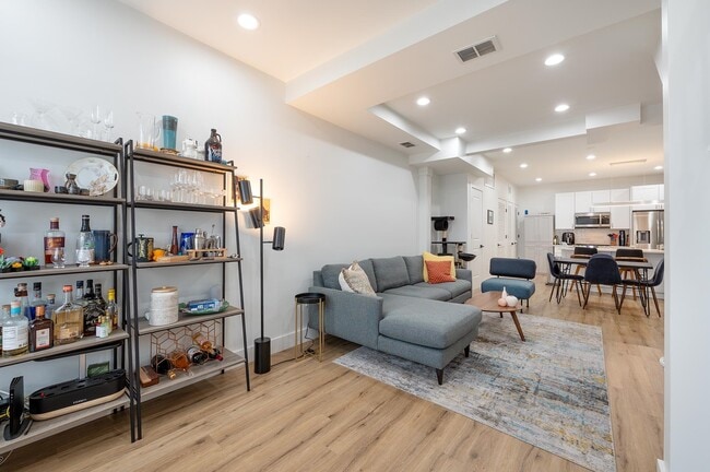 Building Photo - 72 Nelson Ave