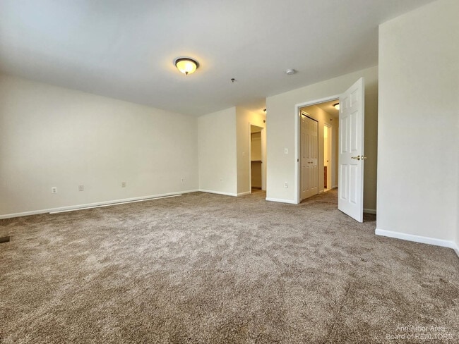 Building Photo - 1493 Silverbrook Ridge Dr