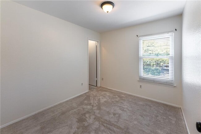 Building Photo - 12702 Rhea Ct