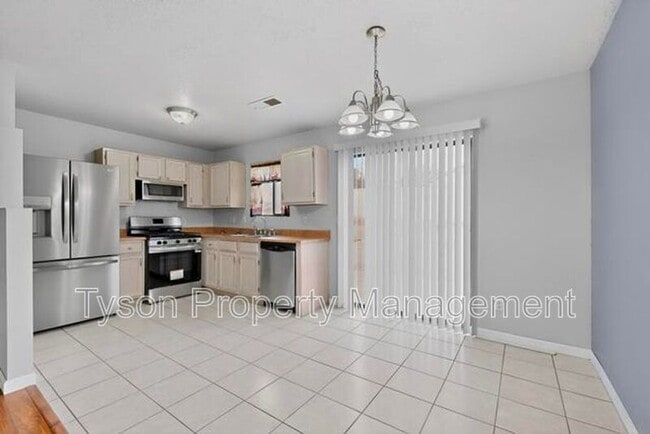 Building Photo - 11015 Connemara Dr SW