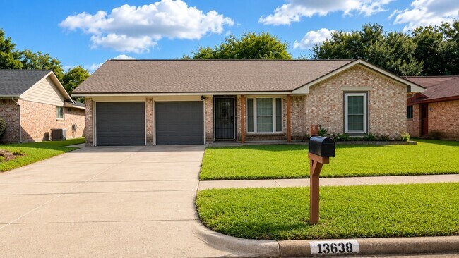 Building Photo - 13638 Greenridge Dr