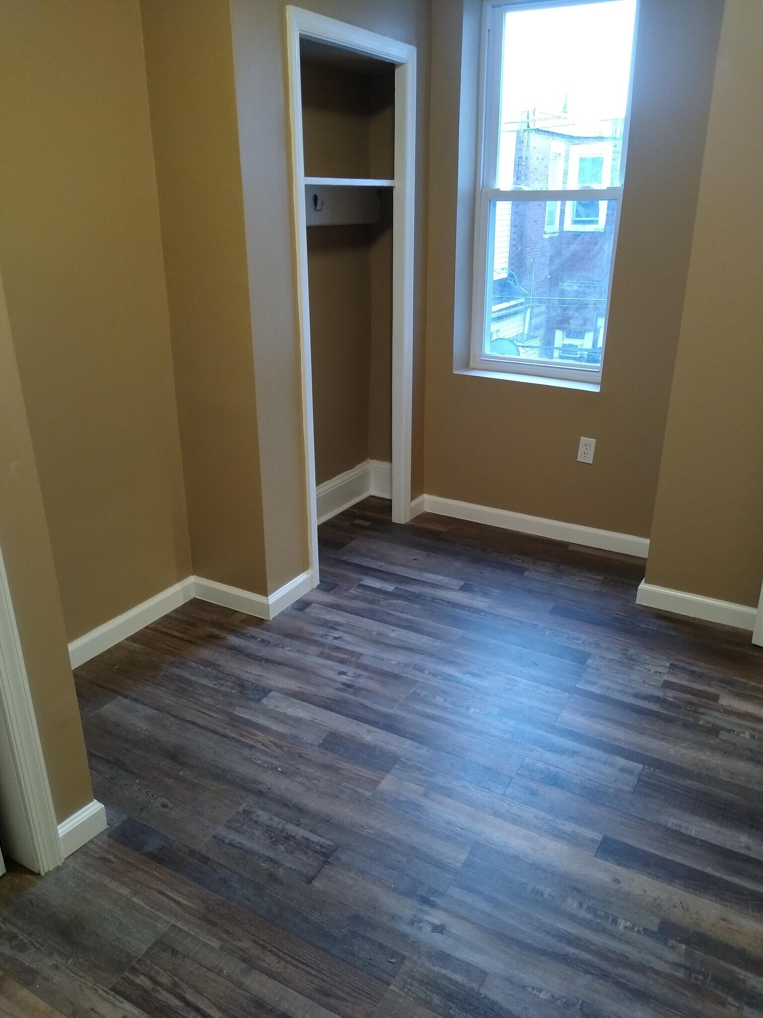 Building Photo - 2054 Ann St