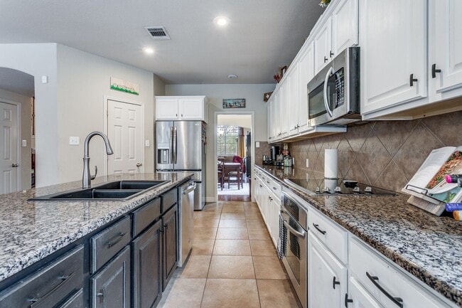 Building Photo - GORGEOUS HOME IN BELTERRA WITH SPARKLING POOL & SERVICE INCLUDED