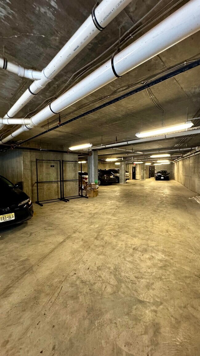 Building Photo - 203-205 Randolph Ave Unit# 101