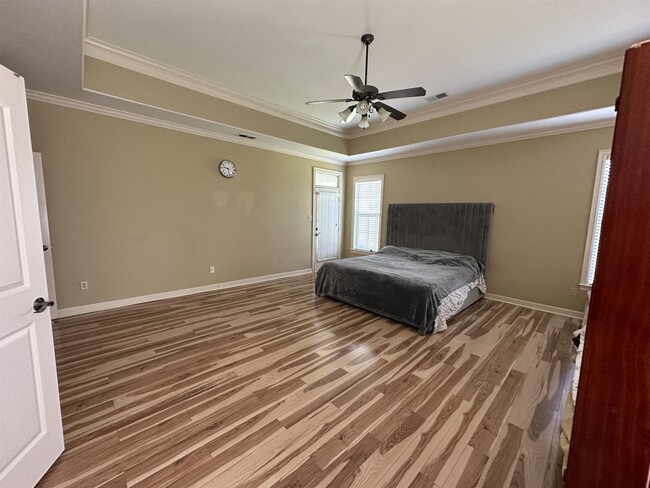 Building Photo - 9328 Owl Hill Dr