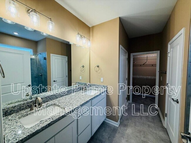 Building Photo - 412 Poinsett Bridge Wy