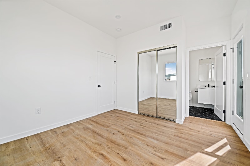 Building Photo - 522 1/2 N St Andrews Pl