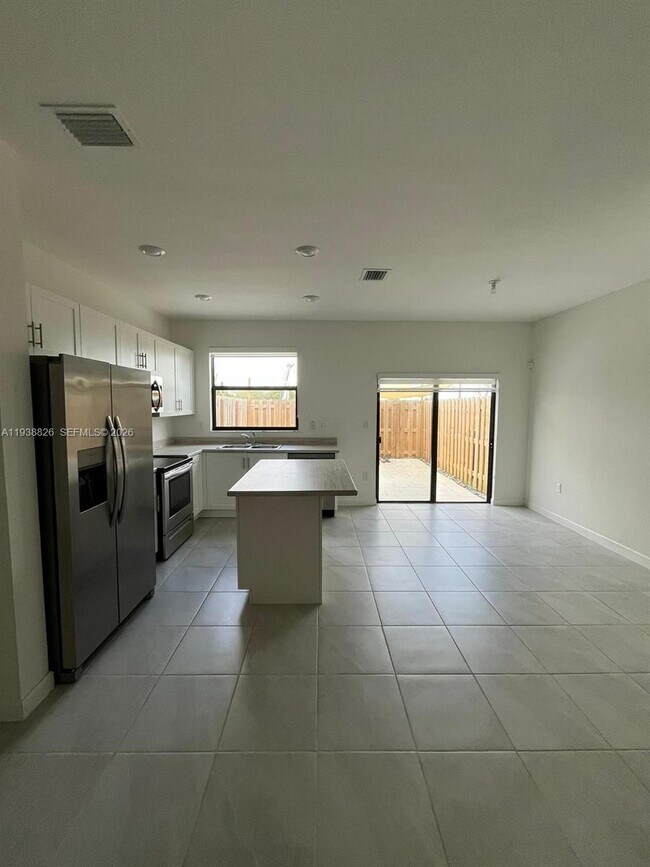 Building Photo - 9941 SW 228th Terrace