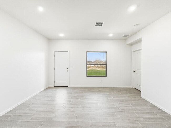 Building Photo - 13961 Victory Sky Ave