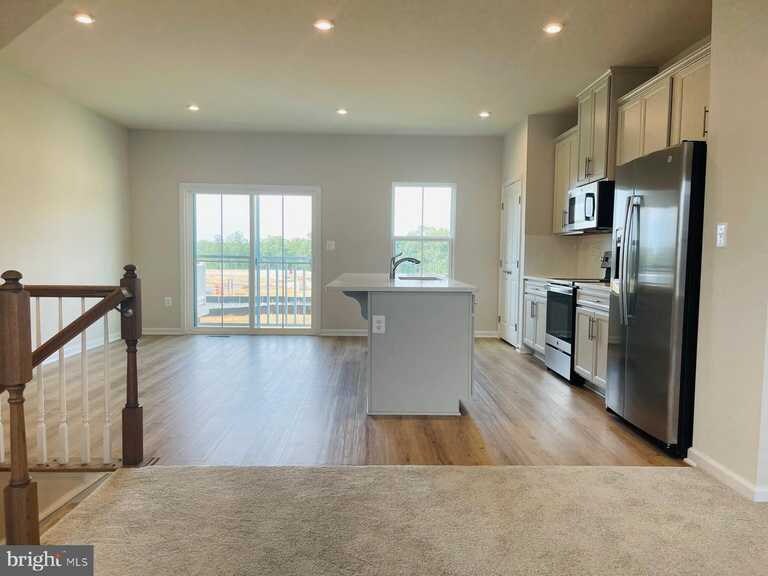 Building Photo - 4550 Chase Ln