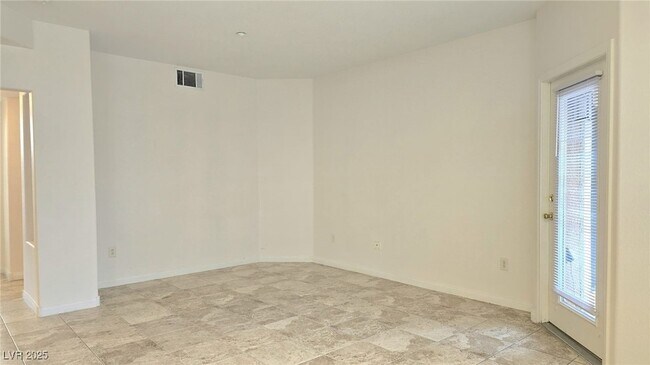 Building Photo - 830 Carnegie St