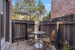 Building Photo - 6501 E Hill Dr