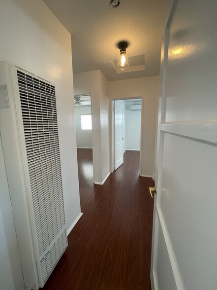 Building Photo - 5534 Kester Ave