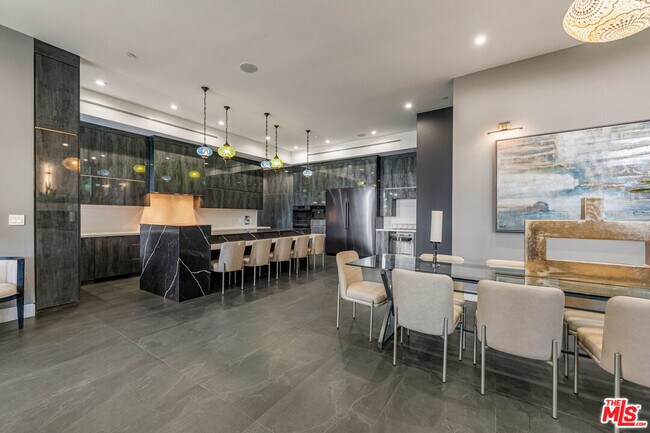 Building Photo - 3712 Broadlawn Dr