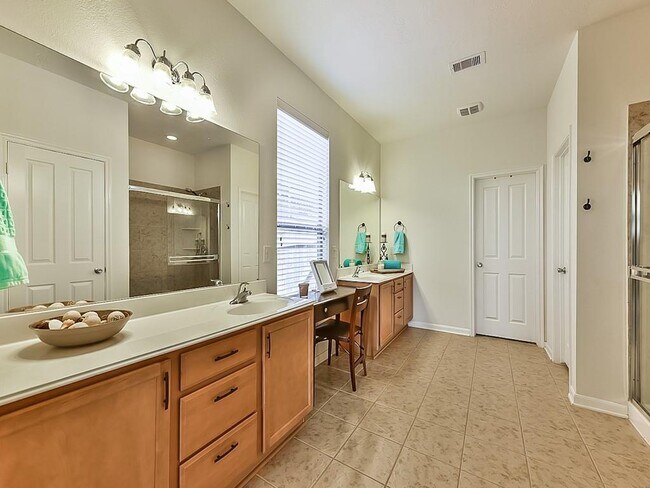 Building Photo - 15223 Sunlight Bay Ct