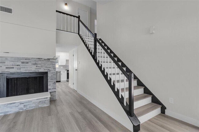 Building Photo - 18010 Santolina Ln