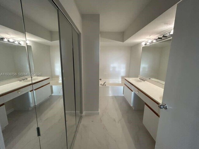 Building Photo - 3400 NE 192 St