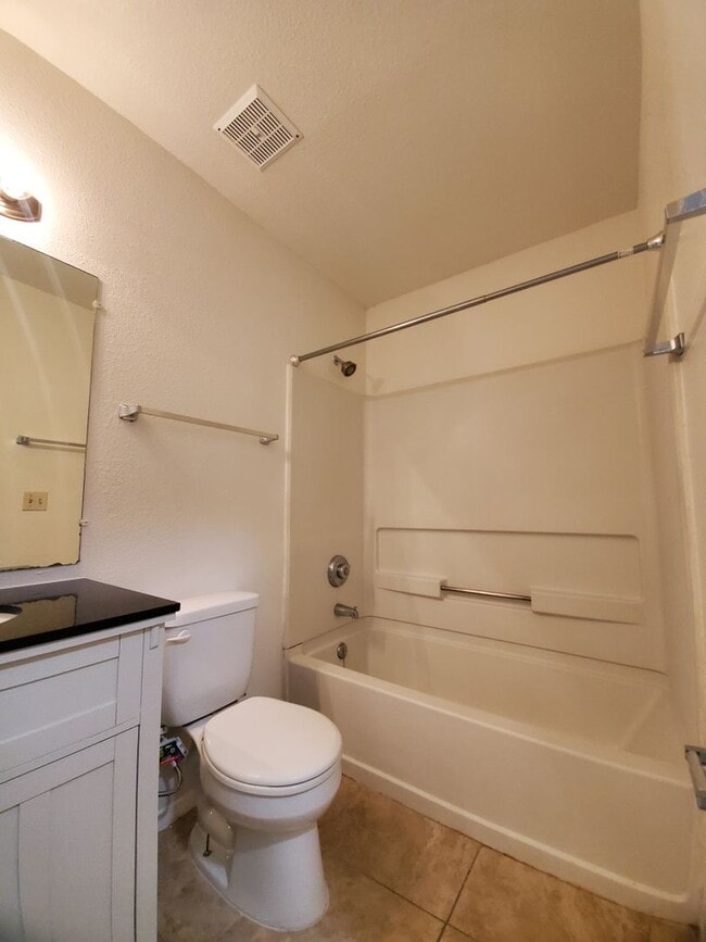 Building Photo - Shadow Mountain 2 Bedroom 2 Bath Single-Level Townhome with Fireplace & Pool