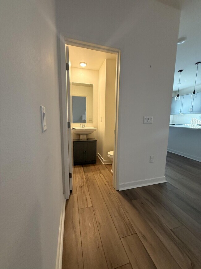 Building Photo - $3,950 - 4 Bed / 3.5 Bath Townhome in La Brisa Community of San Ysidro