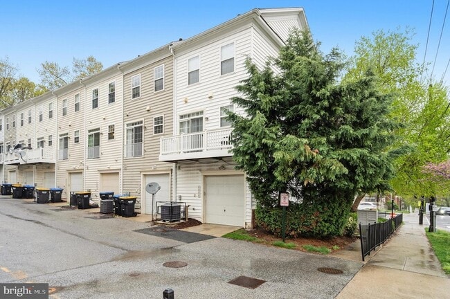 Building Photo - 4285 S Capitol St SW