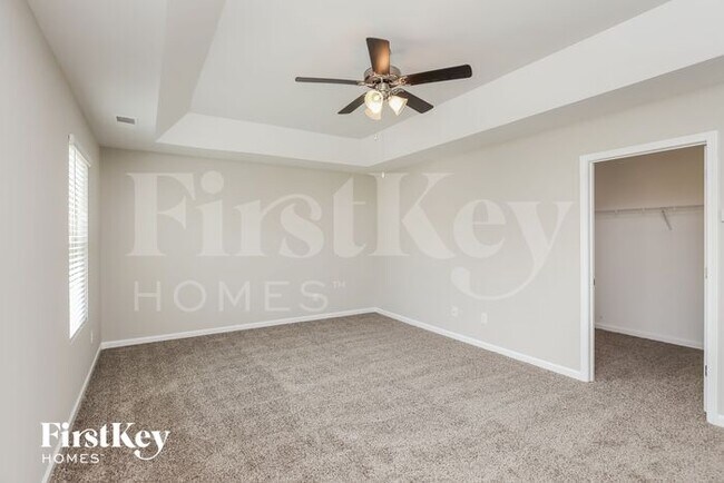 Building Photo - 2117 Massey Ln