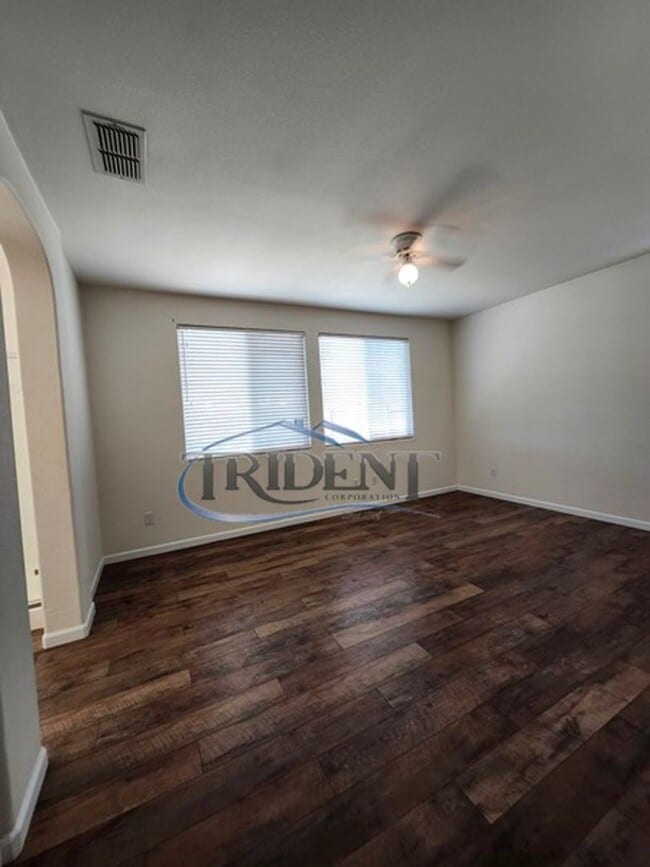 Building Photo - 1038 Zanes Dr