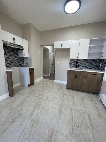 137 Wilkinson Ave 1L - 128 Wilkinson Ave