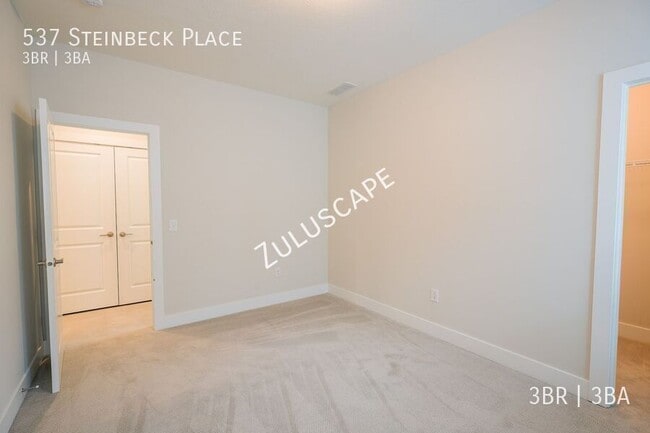 Building Photo - 537 Steinbeck Pl