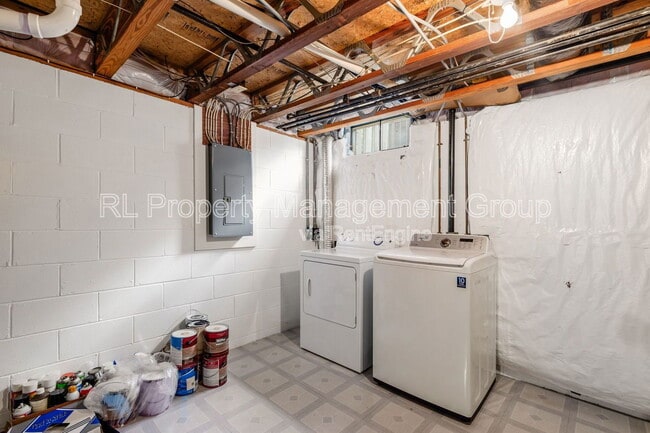 Building Photo - 1812 Bennigan Dr